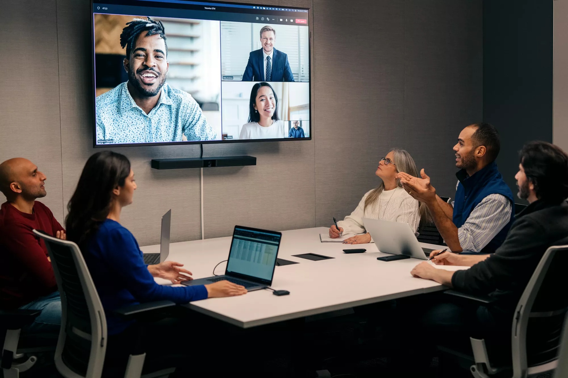 Coworkers in a video conference